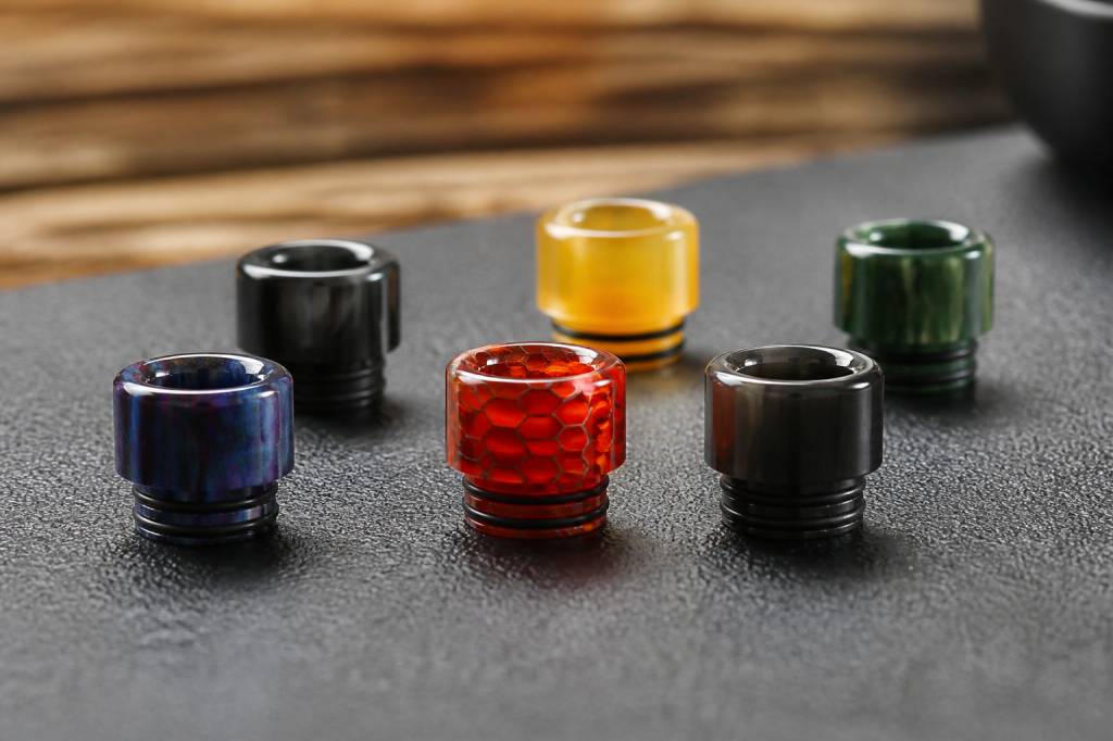 Tout savoir sur le 810 drip tip et choisir le modèle adapté à sa cigarette électronique